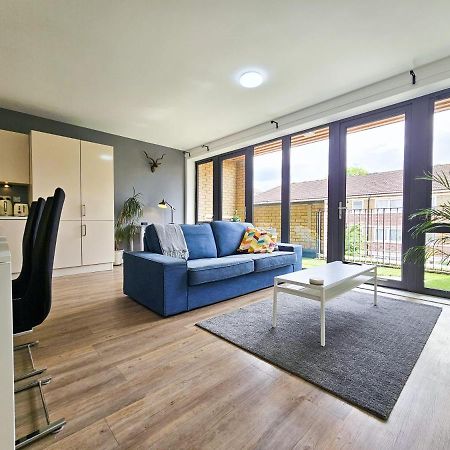 Centrally Located Spacious Flat Near Canary Wharf Лондон Екстериор снимка